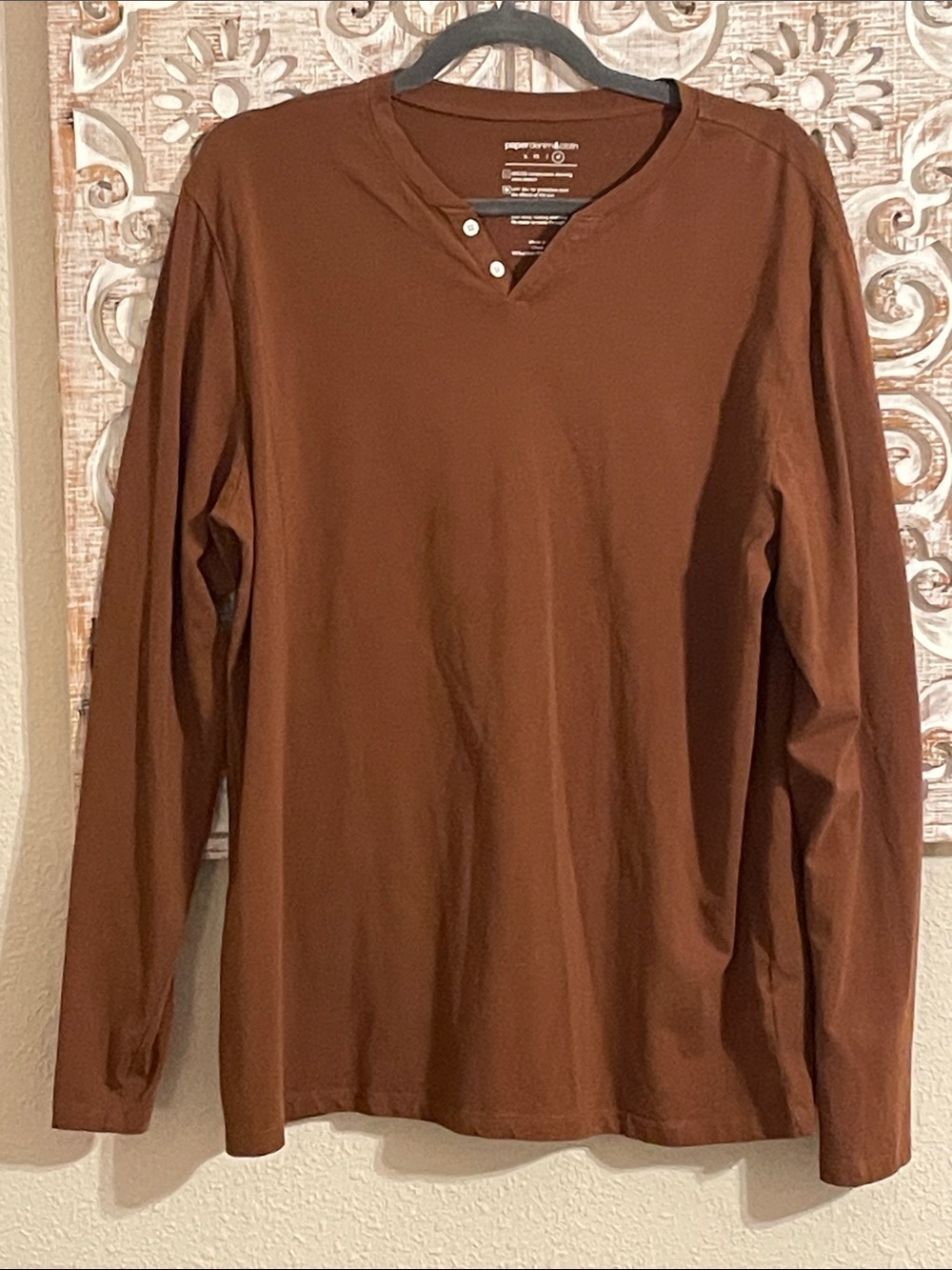 Paper Denim & Cloth Men's Long-Sleeve Henley in Brown